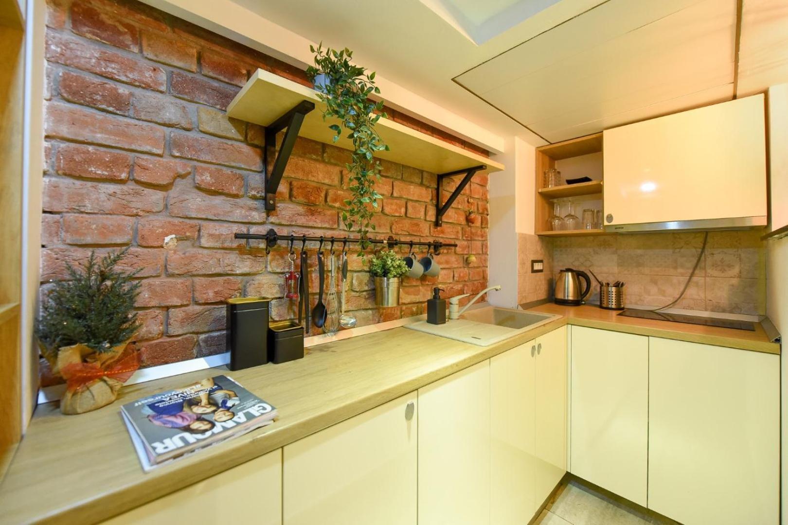 Central Comfort - Duplex-Style Studios On Regina Elisabeta Bucharest Bilik gambar