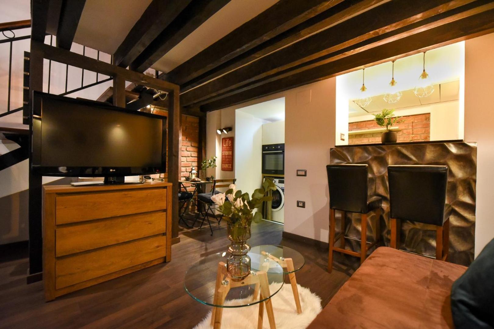 Central Comfort - Duplex-Style Studios On Regina Elisabeta Bucharest Bilik gambar