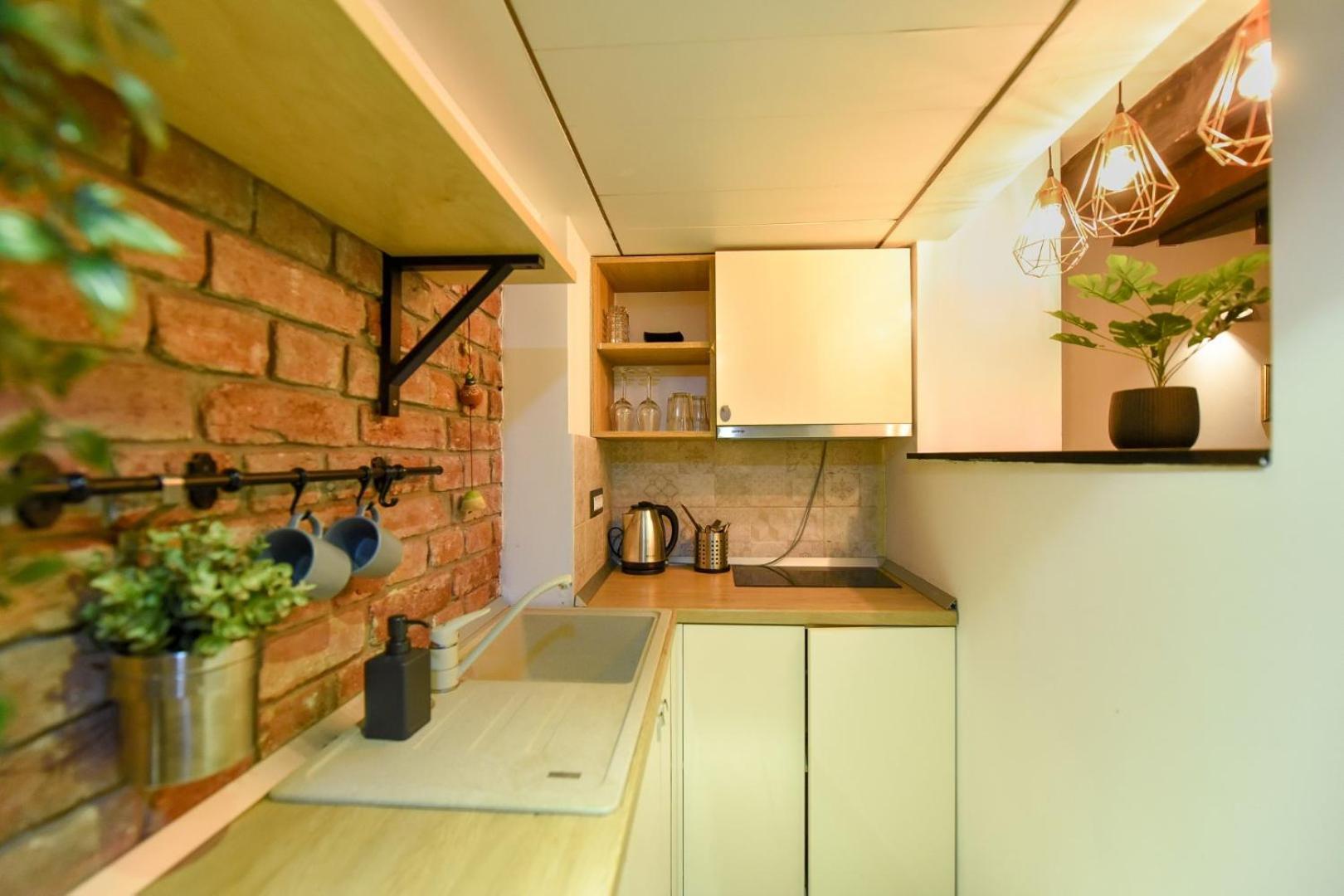 Central Comfort - Duplex-Style Studios On Regina Elisabeta Bucharest Bilik gambar