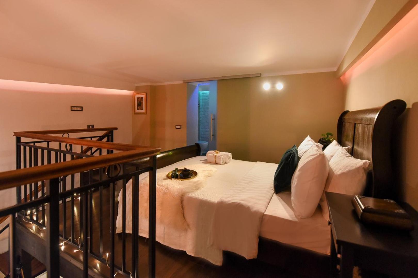 Central Comfort - Duplex-Style Studios On Regina Elisabeta Bucharest Bilik gambar