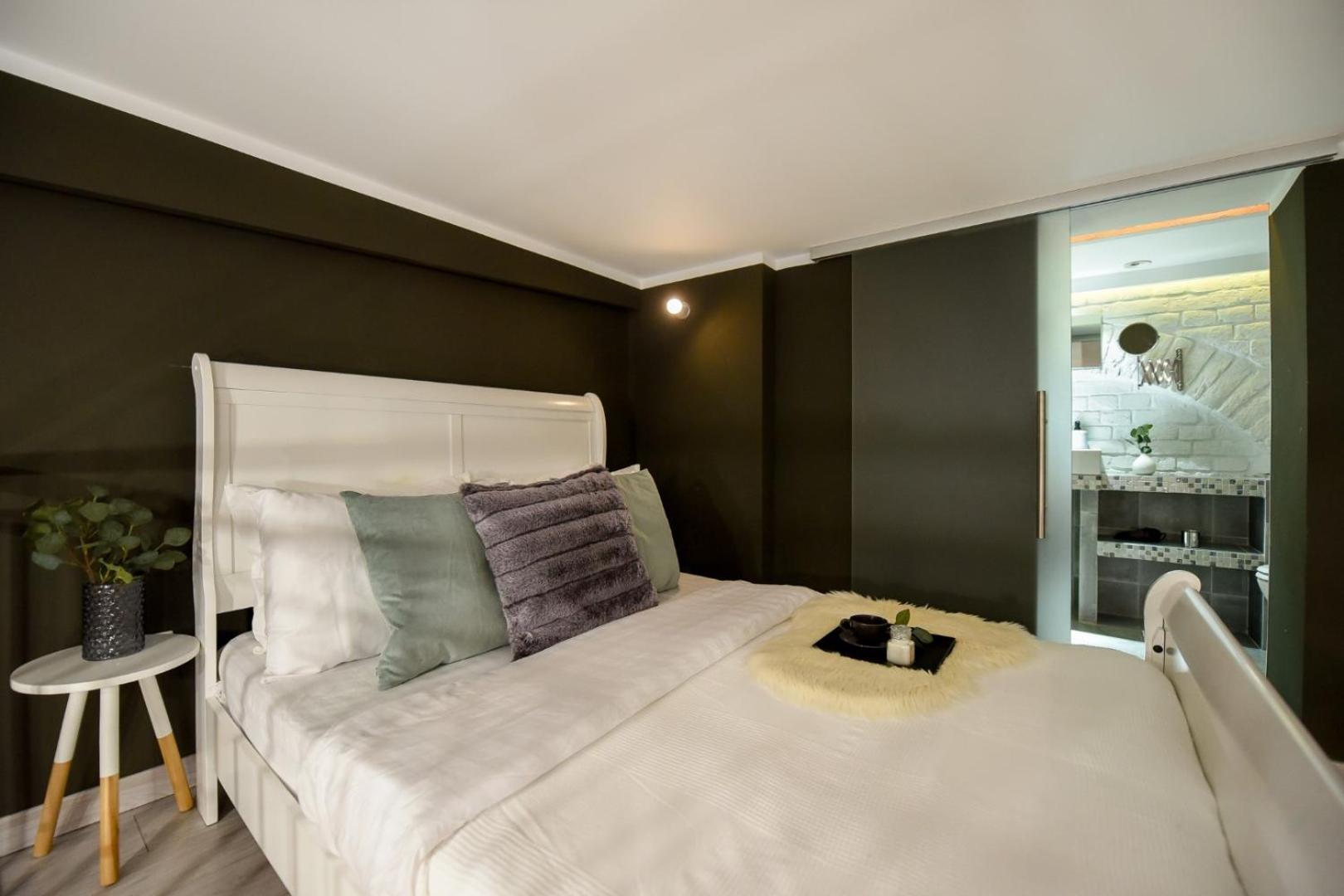 Central Comfort - Duplex-Style Studios On Regina Elisabeta Bucharest Bilik gambar