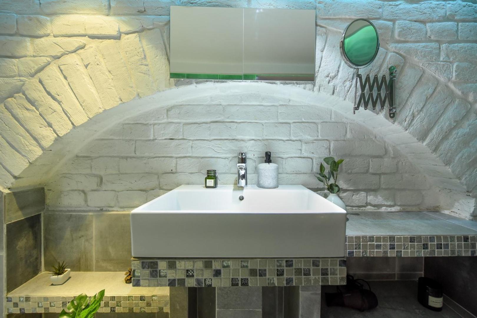Central Comfort - Duplex-Style Studios On Regina Elisabeta Bucharest Bilik gambar