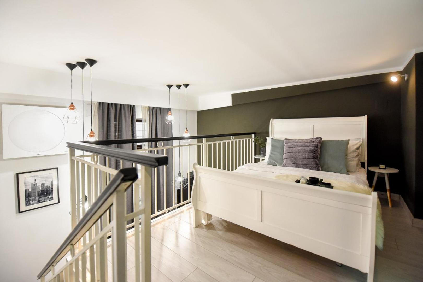 Central Comfort - Duplex-Style Studios On Regina Elisabeta Bucharest Bilik gambar