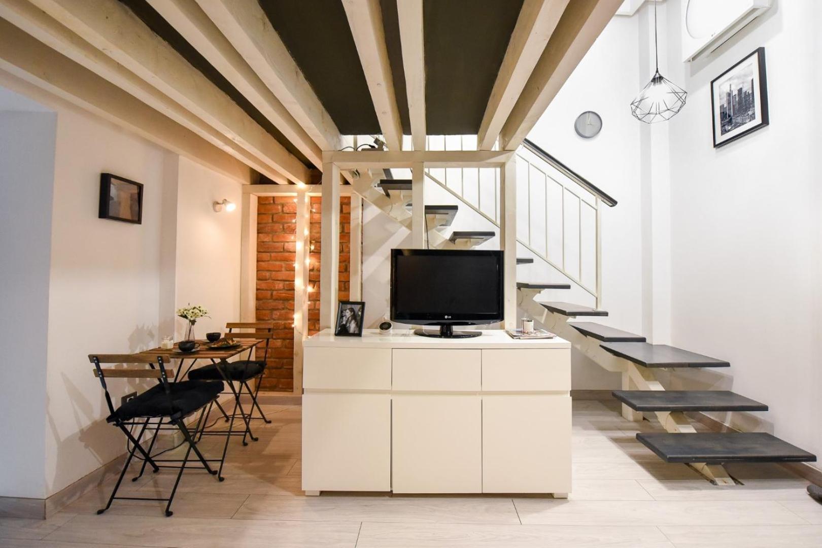 Central Comfort - Duplex-Style Studios On Regina Elisabeta Bucharest Bilik gambar