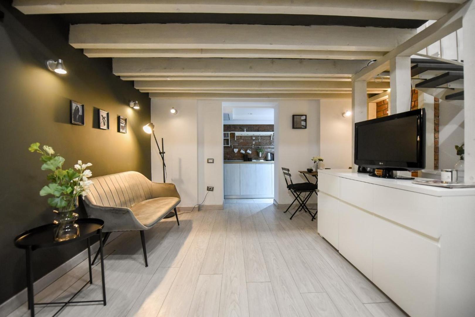 Central Comfort - Duplex-Style Studios On Regina Elisabeta Bucharest Bilik gambar